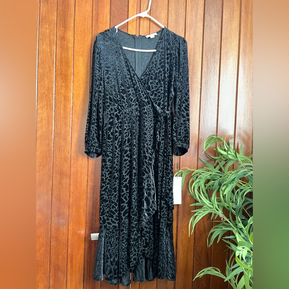 Calvin Klein Green Velvet Leopard Print Dress Size 8